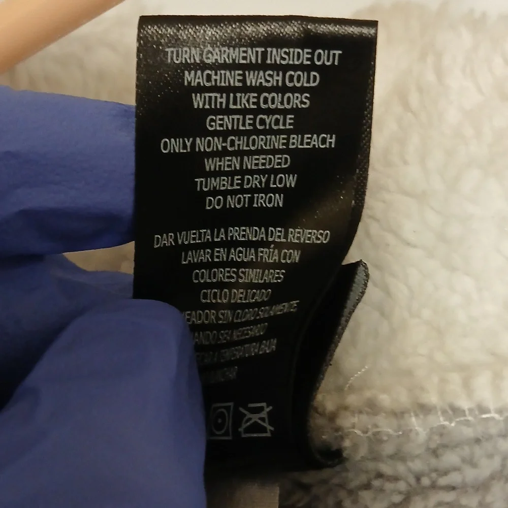 DISNEY Cozy Gray Hooded Fleece Pullover Lounger Gray/White Size S NWOT - Picture 8 of 8